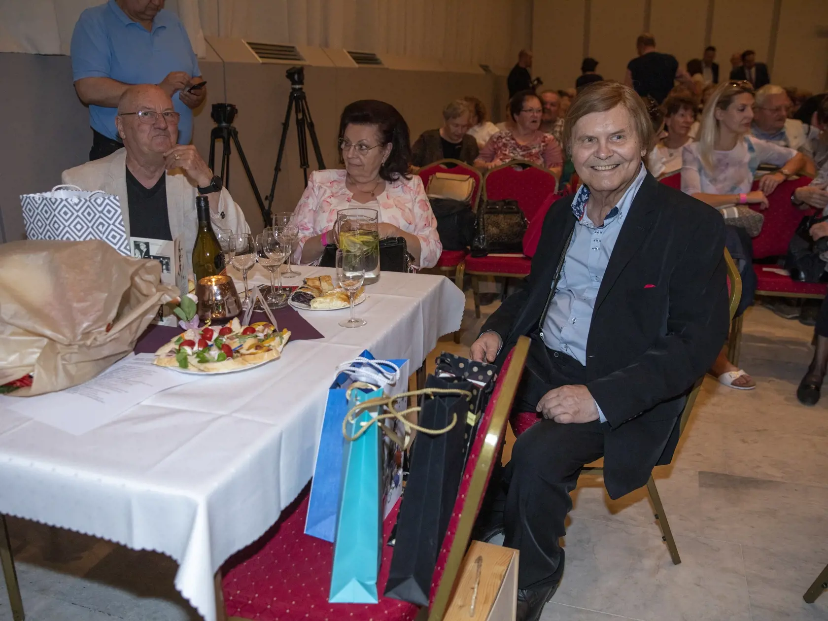 Máj 2022: Oslava 80. narodenín speváka Dušana Grúňa.