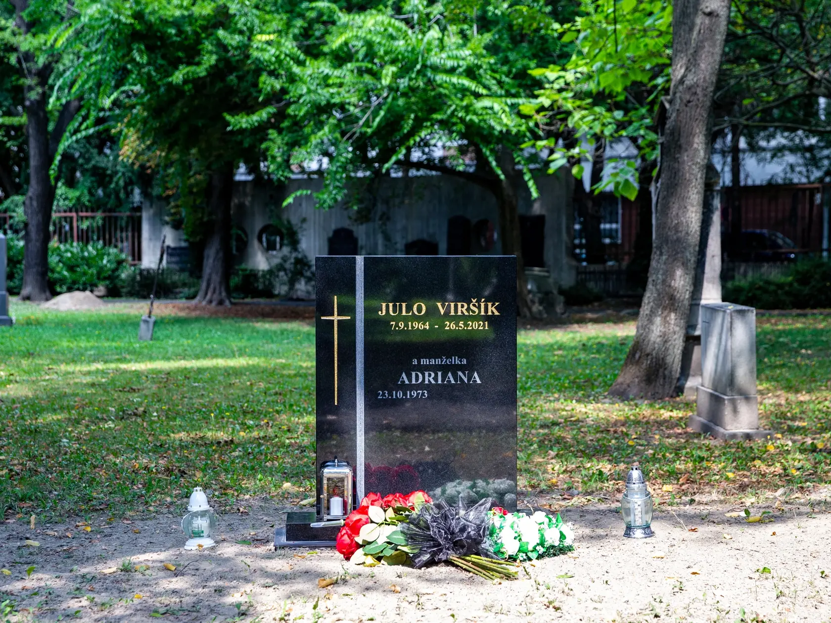 August 2021: Miesto posledného odpočinku Jula Viršíka v Bratislave.