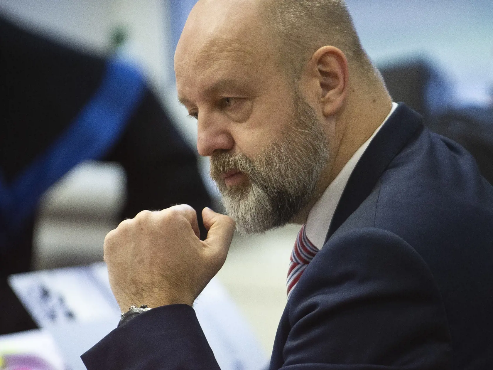 Na snímke obžalovaný podnikateľ a bývalý riaditeľ TV Markíza Pavol R. počas pojednávania v kauze falšovania televíznych zmeniek na Špecializovanom trestnom súde v Pezinku 27. februára 2020.