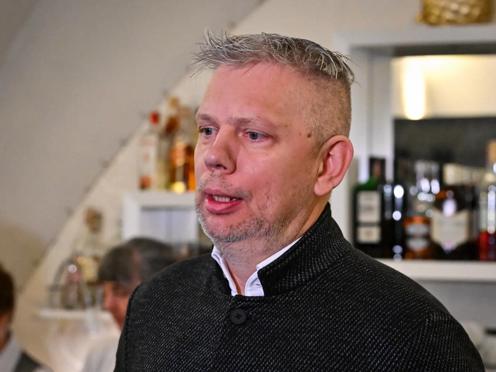 Na snímke právnik Peter Handiak počas tlačovej konferencie Komory mimovládnych organizácií (KMO) na tému Neberte nám 2 %, 30. novembra 2023 v Bratislave. FOTO TASR - Pavol Zachar