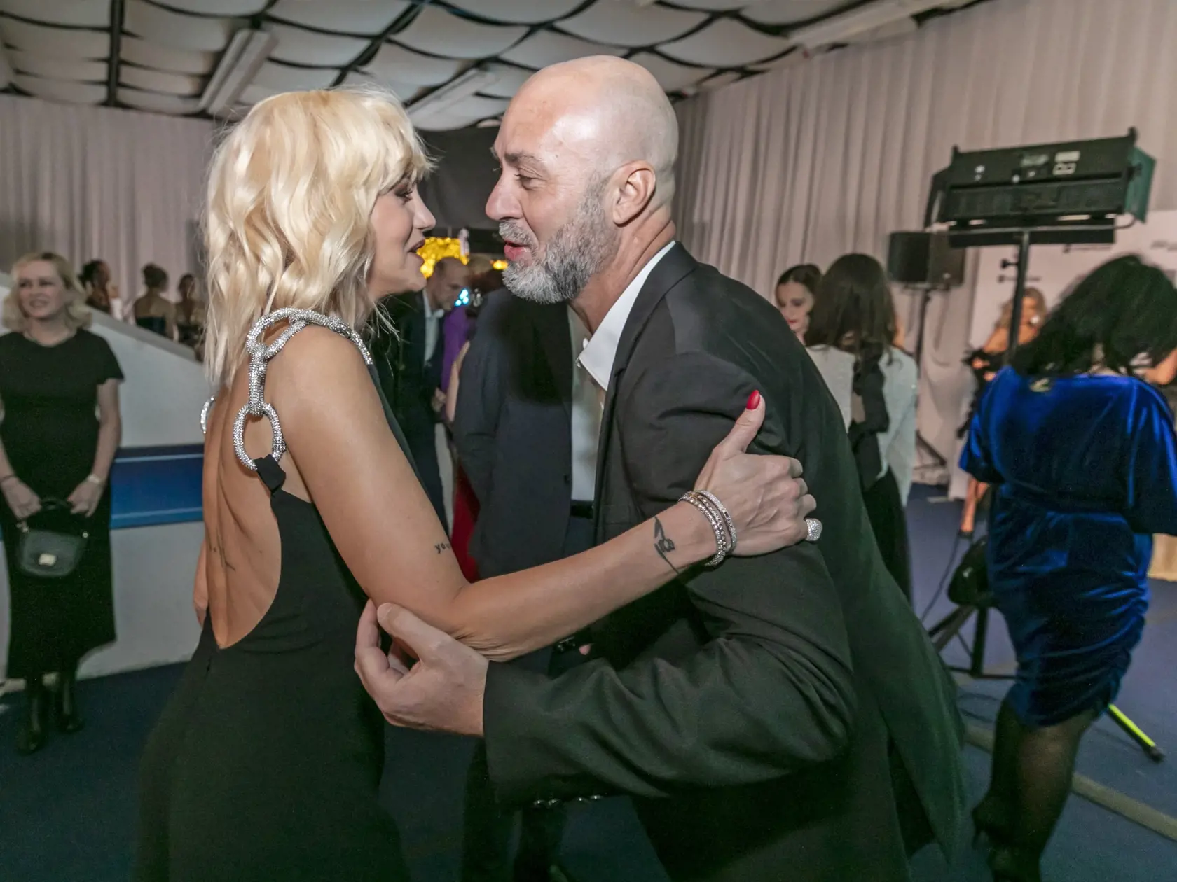 Na snímke pírchody celebrít na tanečný večer Let's dance 2025.
