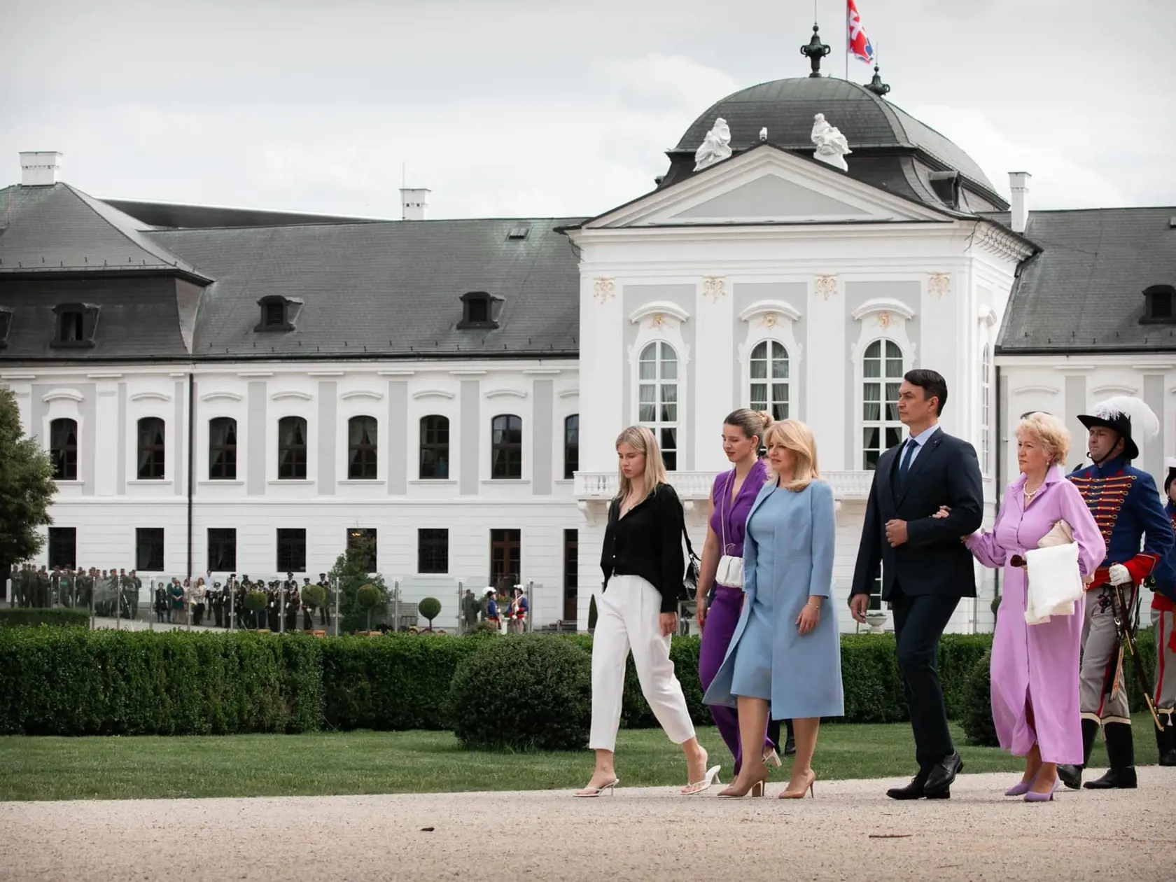 Zuzana Čaputová s dcérami (Emma vľavo)