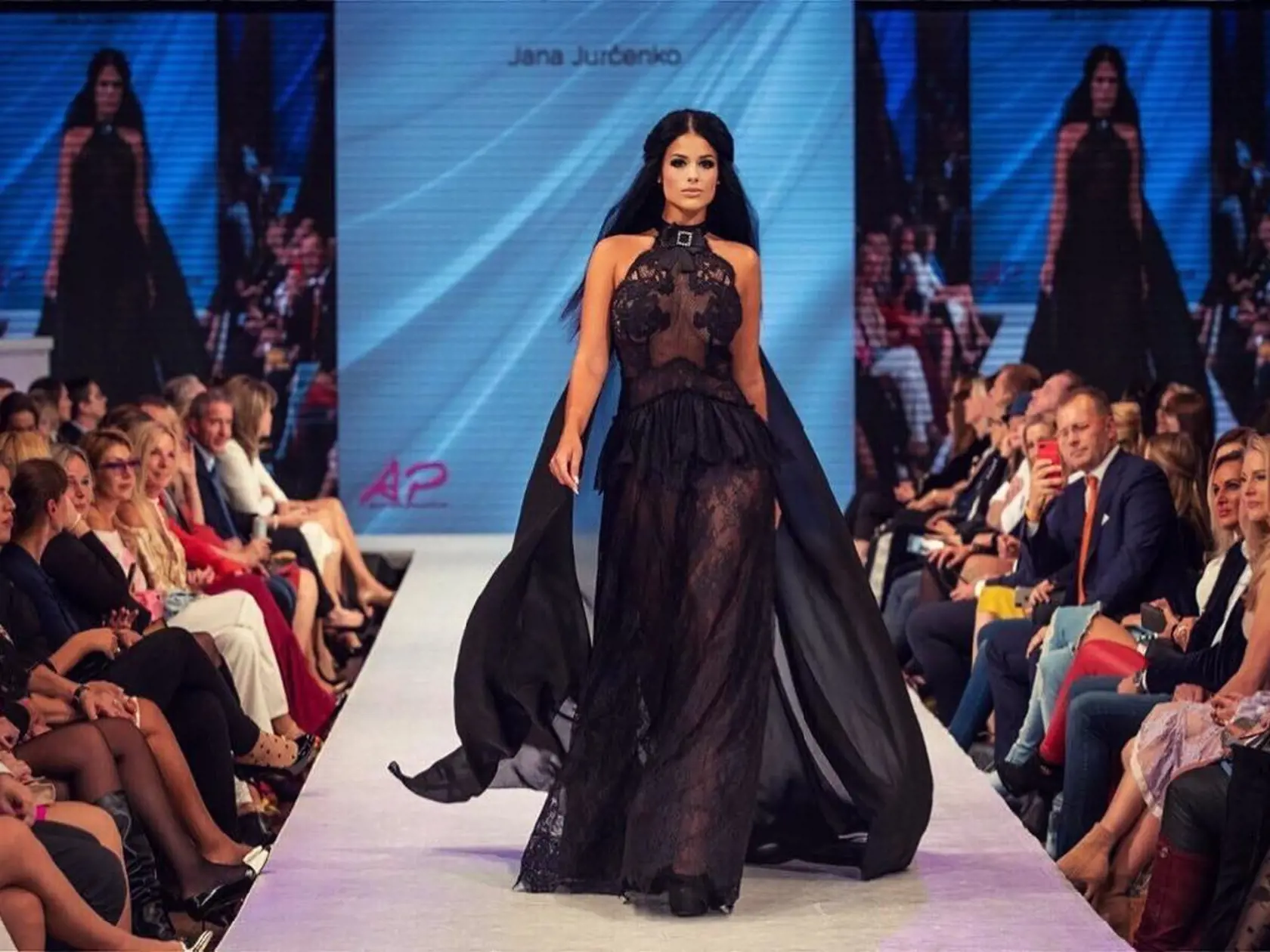 Virgínia Buberníková je aj modelkou.