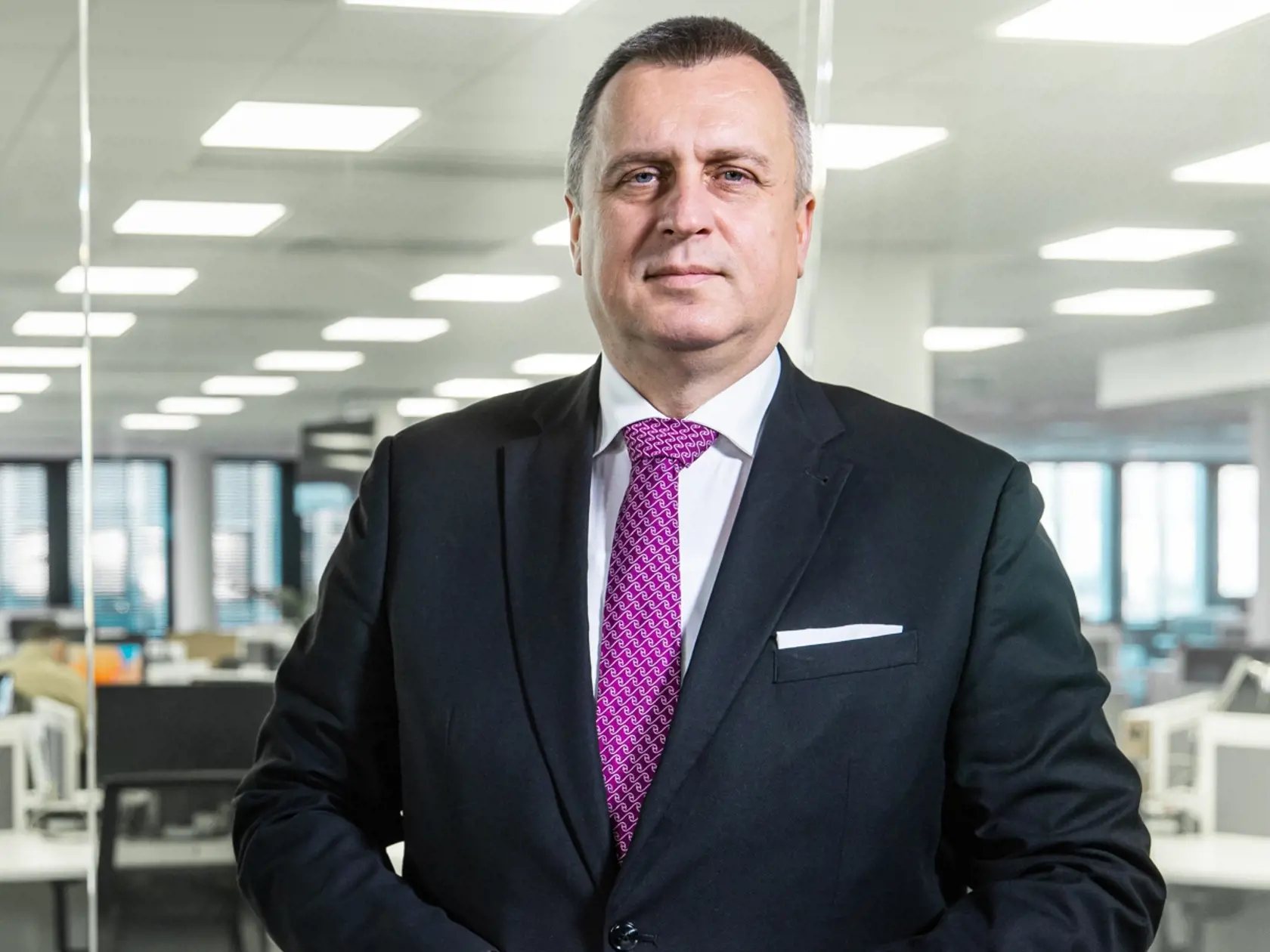 Andrej Danko dlhodobo deklaruje snahu spojiť opozičné sily "národoveckých" strán. Dokonca sa nevyhýba ani spojeniu s KSS.