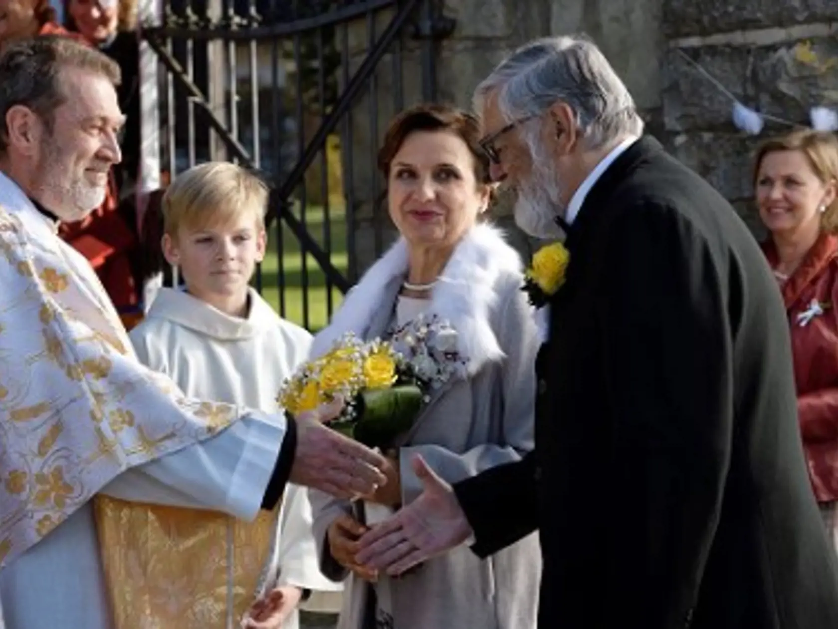 Michal Ďuriš stvárnil v seriáli Strážmajster Topinka kňaza.