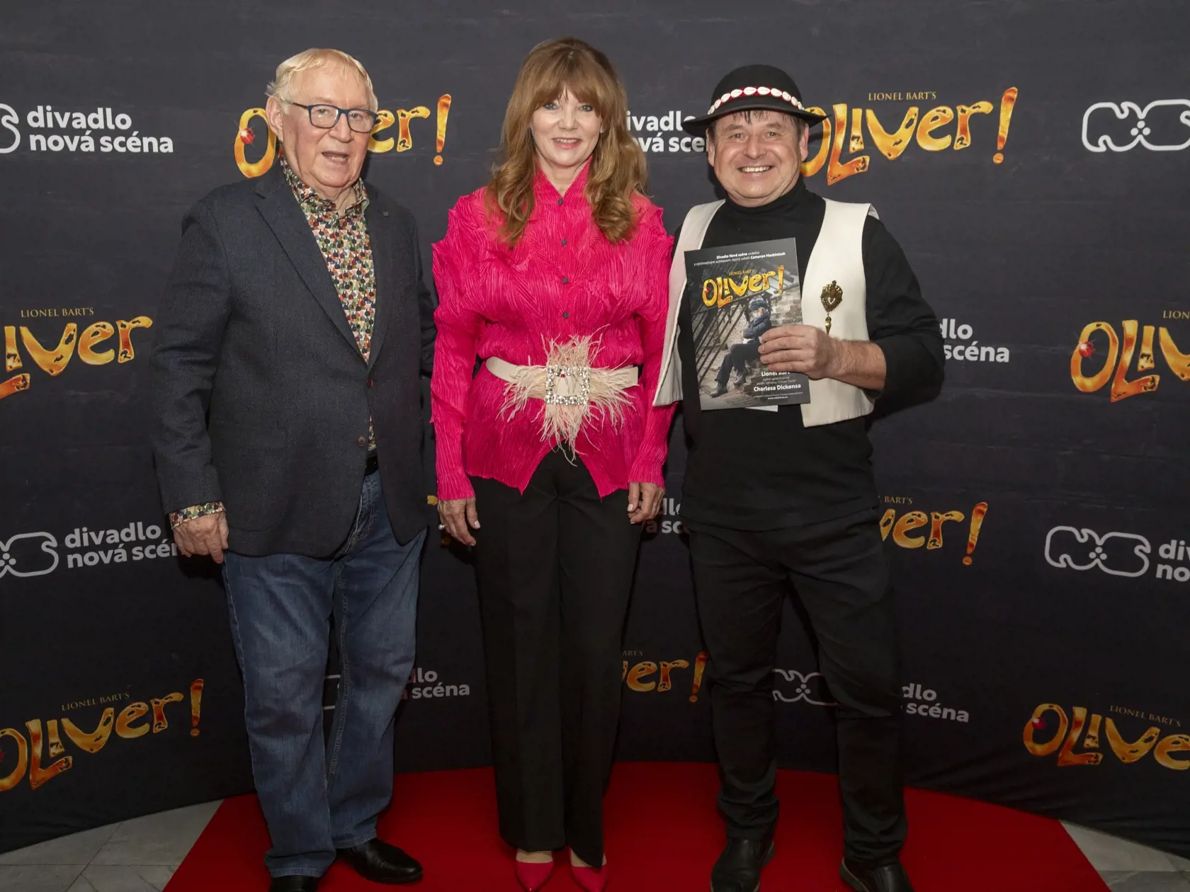  Na snímke je 2. večer premiéry muzikálu Oliver Twist v divadle Nová scéna.
