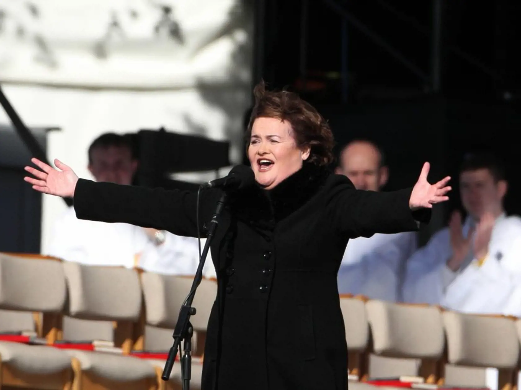 Susan Boyle spieva pred príchodom pápeža