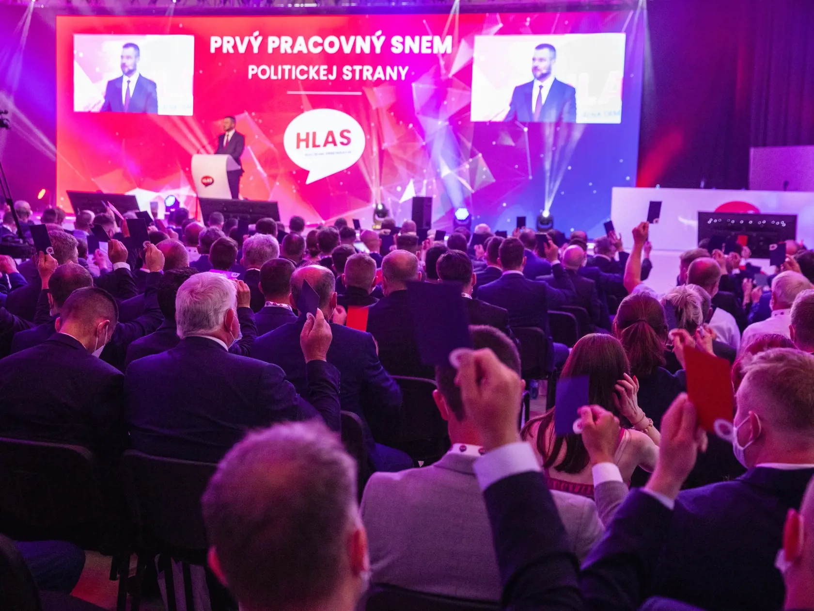 Snem politickej strany Hlas-SD v Nitre
Peter Pellegrini a delegáti