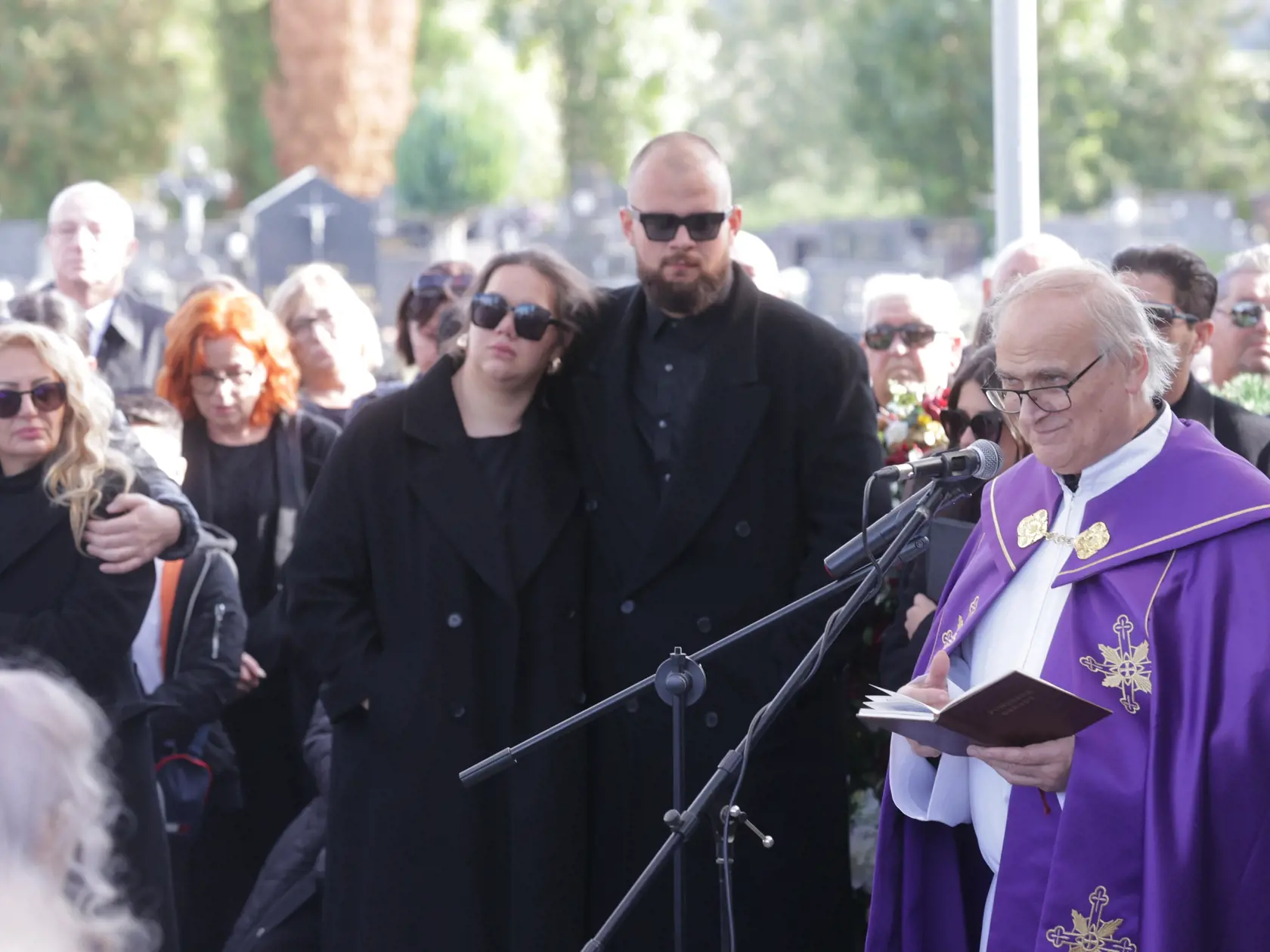 Posledná rozlúčka s hudobníkom Ľubom Virágom (†68).
