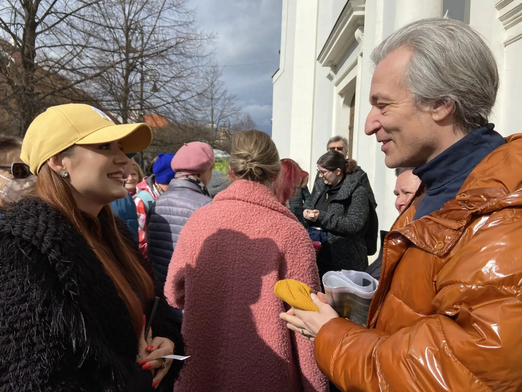 Hneď po našom rozhovore sa ponáhľal k sprevádzaniu potulkárov.
