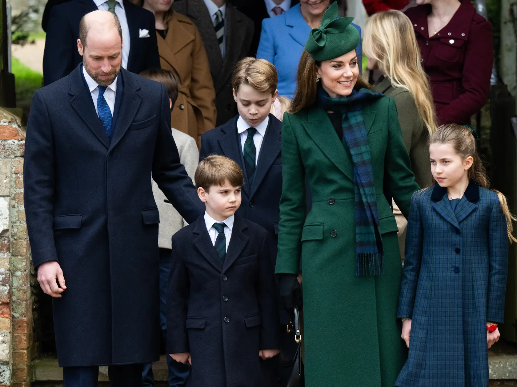 Princ William s rodinou - manželka Kate a deti George, Charlotte a Louis.