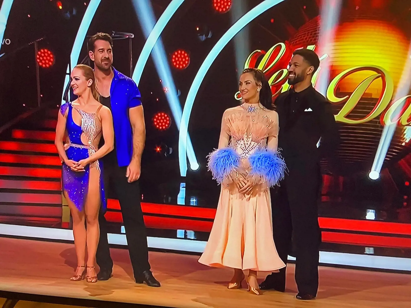 Let's Dance opustil herec Victor Ibara s jeho tanečnou partnerkou Simonou Brecíkovou. Vypadnúť mal údajne Boris Valábik, komentovali ľudia na instagrame.