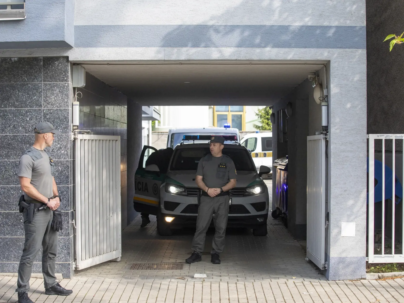 Na snímke je Okresný súd v Piešťanoch, kde súdia mafiána Mikuláša Černáka.

