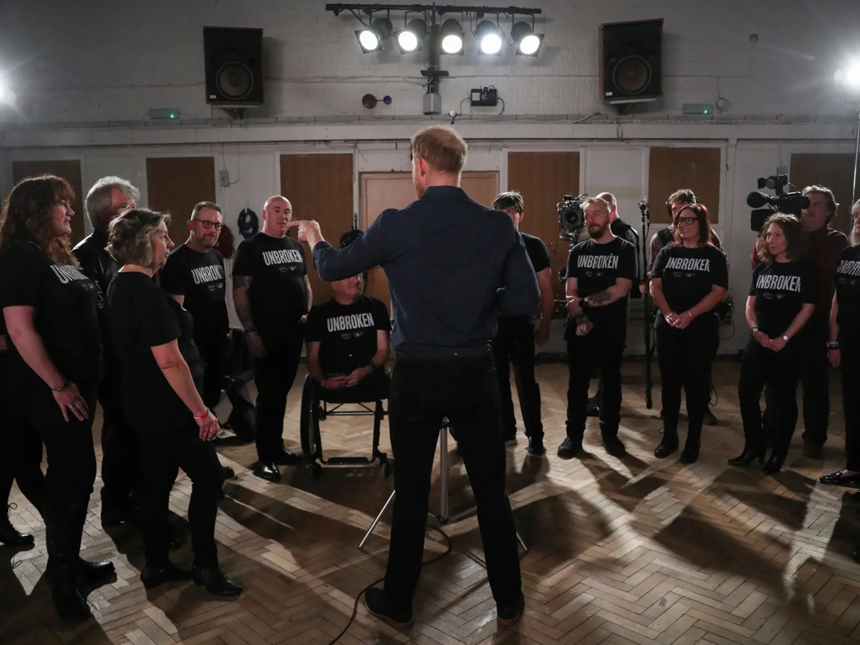 Princ Harry a Bon Jovi pracujú na spoločnej pesničke.