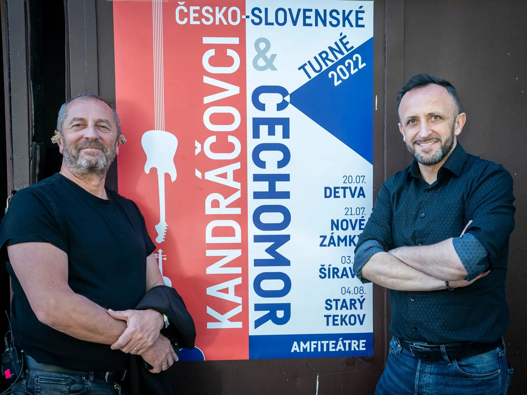 Ondrej Kandráč s kapelou Kandráčovci si pripravil s českou kapelou Čechomor pre fanúšikov letné turné.