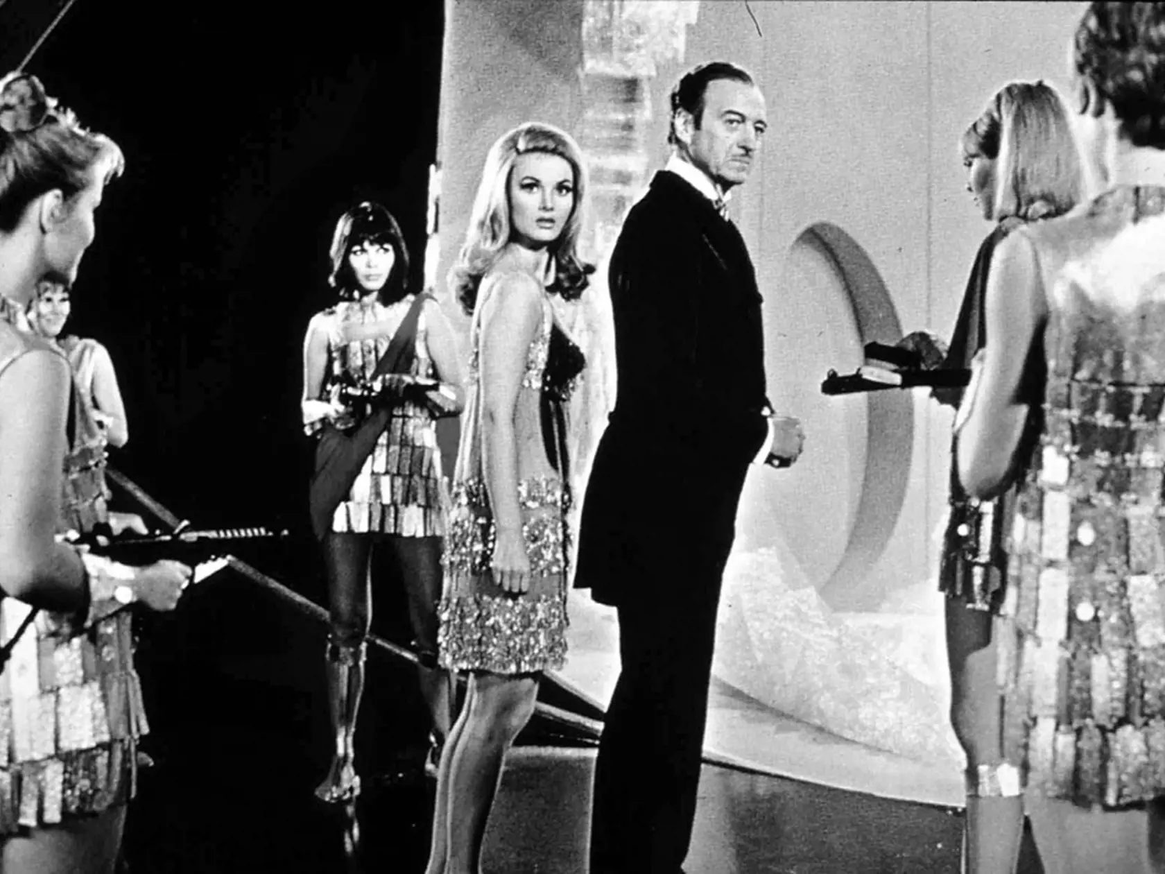 Zabudnutý David Niven v Casino Royale z roku 1967.