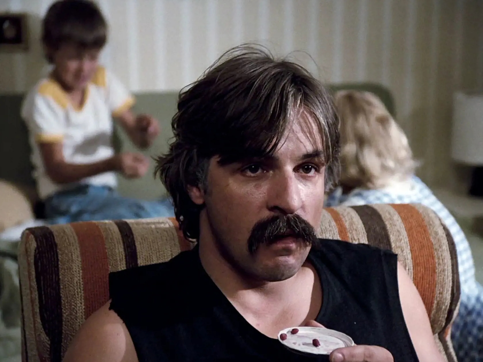 Slovákov na konci socializmu zabával film Utekajme, už ide! Marián Zednikovič ako Syseľ.