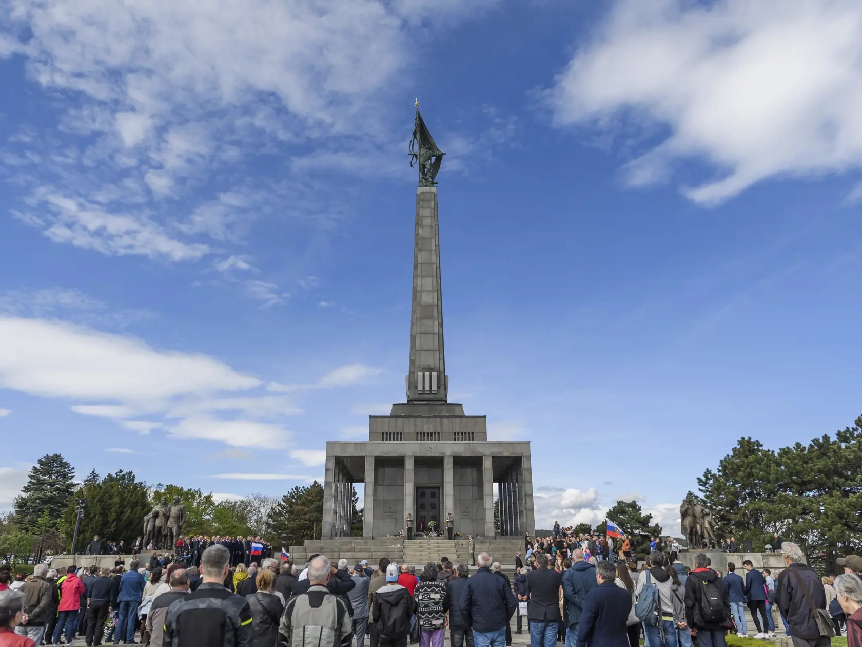 Na snímke pamätník Slavín počas pripomenutia si 79. výročia oslobodenia Bratislavy na Slavíne v Bratislave.