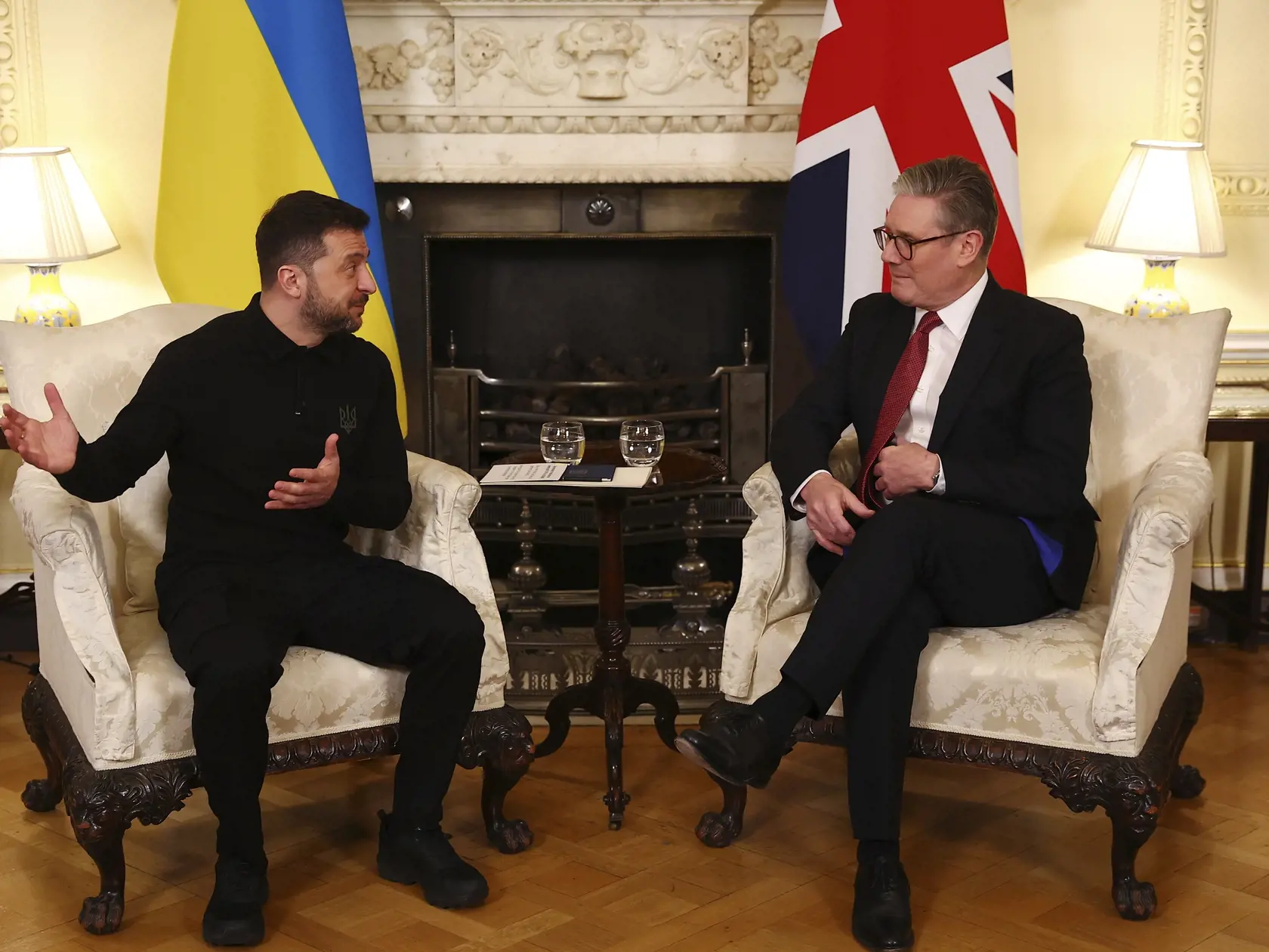Starmer aj Macron avizovali, že sú pripravení na Ukrajinu vyslať svojich vojakov. Nie je však jasné, koľko ďalších krajín sa k nim chce pridať.