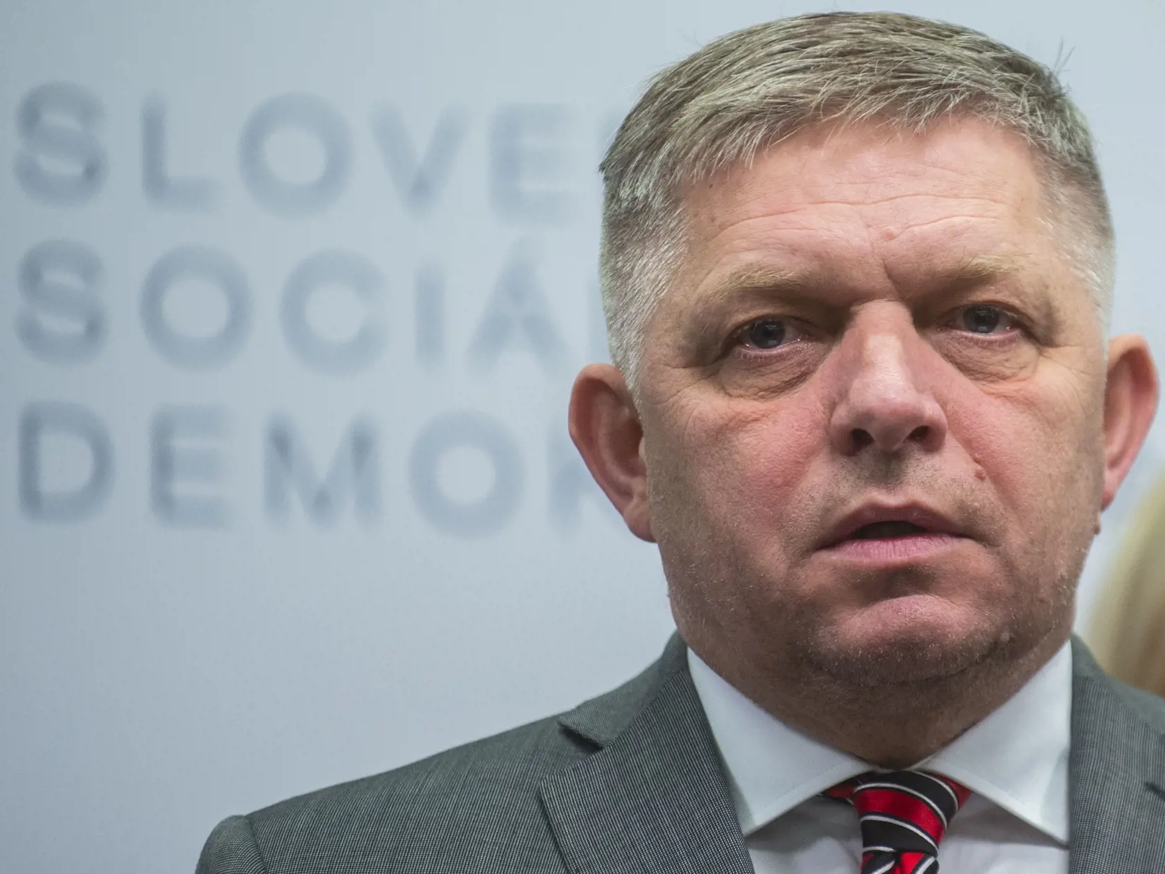 Na snímke predseda strany Smer-SD a premiér SR Robert Fico počas tlačovej konferencie k predstaveniu kandidátov strany Smer-SD do volieb do Európskeho parlamentu 7. marca 2024 v Bratislave.