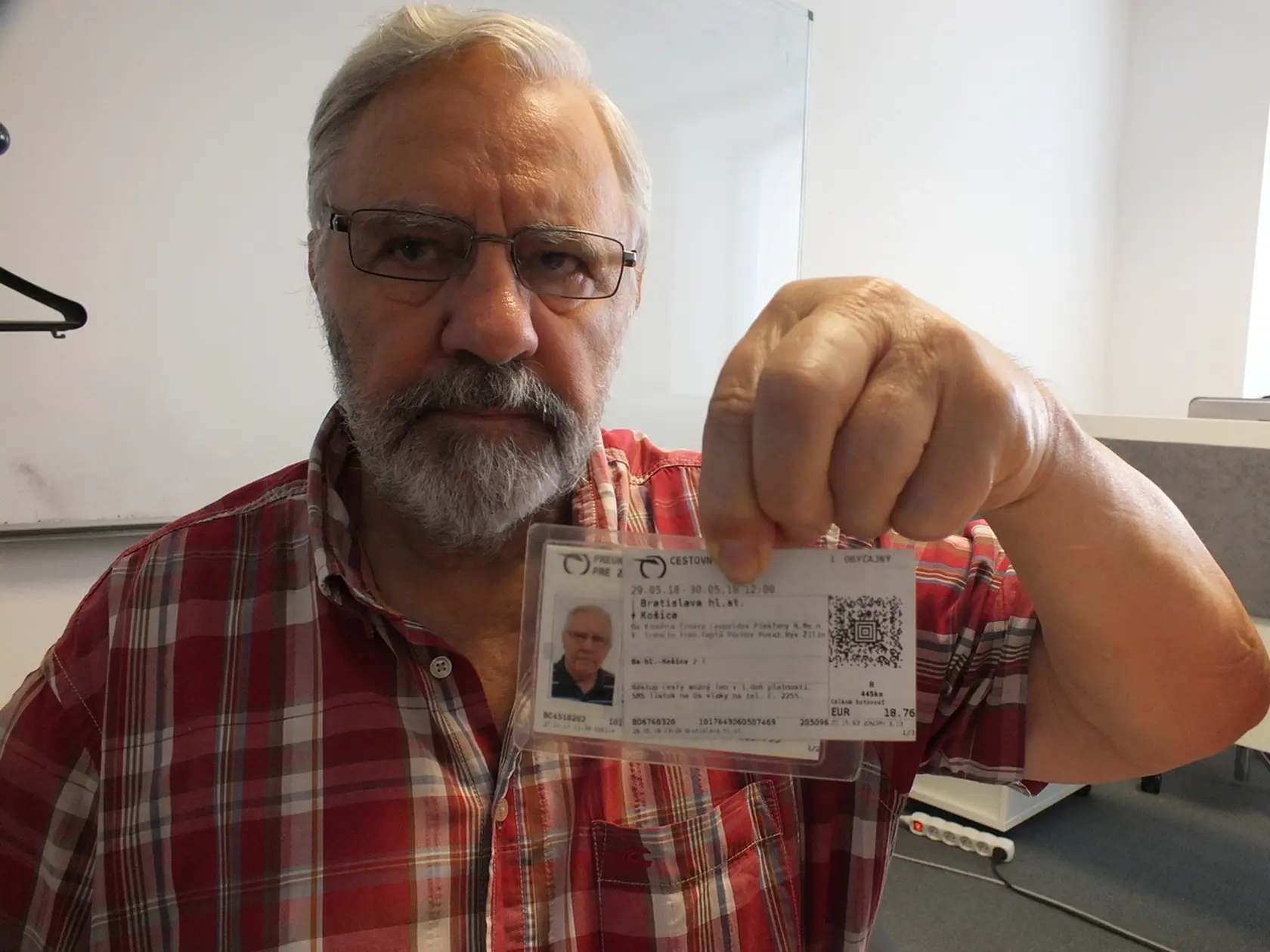 Vladimír Markovič (69) cestoval do Bratislavy zadarmo s miestenkou za 1 €. Naspäť ho cesta vlakom vyšla až 18,76 €!
