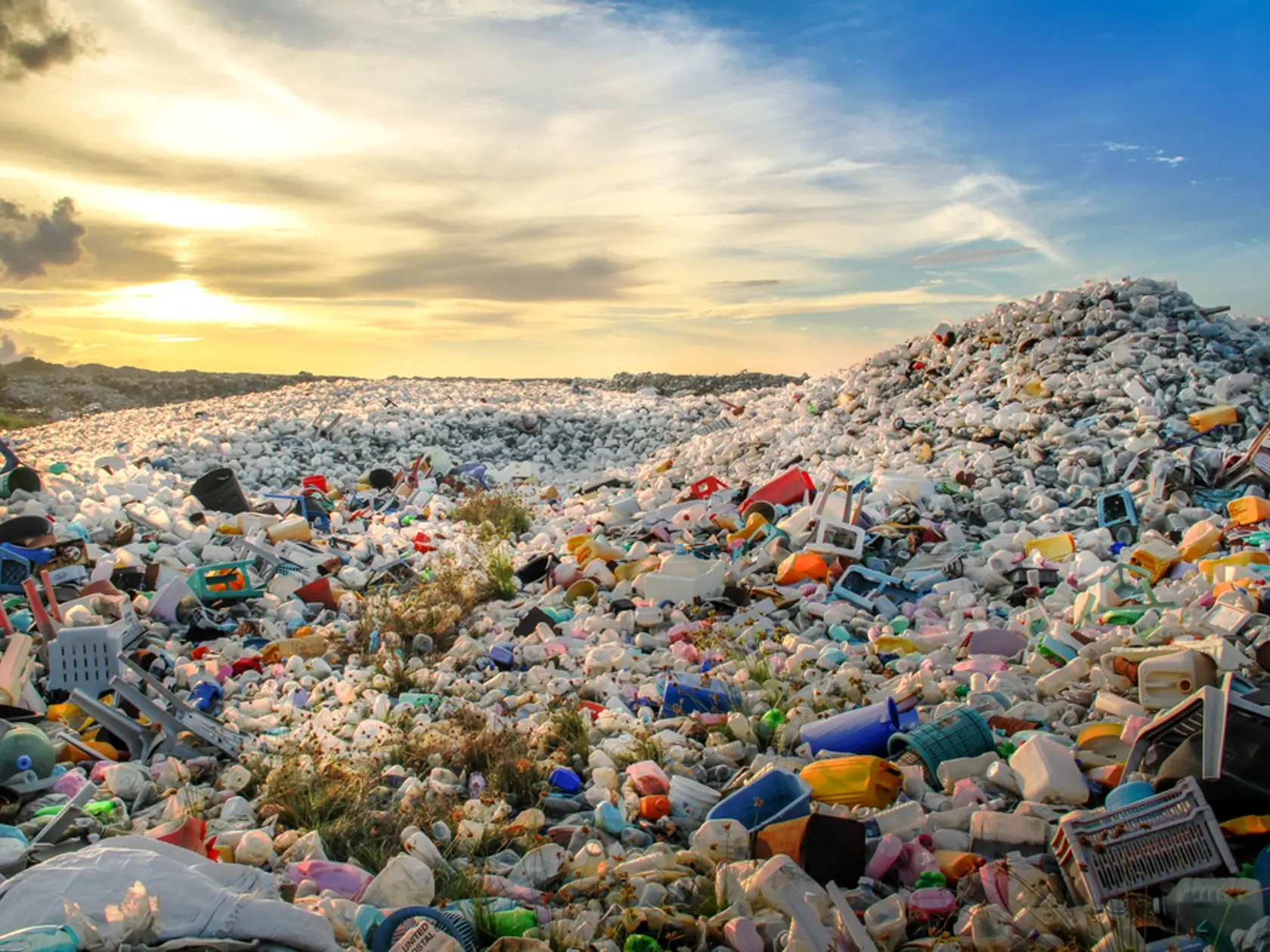 Waste,Plastic,Bottles,And,Other,Types,Of,Plastic,Waste,At