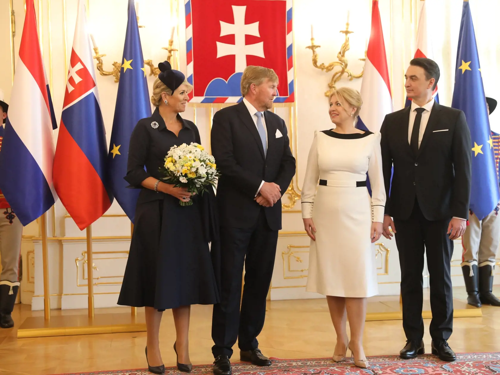 Na Slovensko pricestoval holandský kráľovský pár. Trojdňová oficiálna návšteva kráľa Viliama-Alexandra a kráľovnej Maximy sa začala v utorok dopoludnia ceremoniálom v Prezidentskom paláci, kde ich privítala prezidentka SR Zuzana Čaputová.