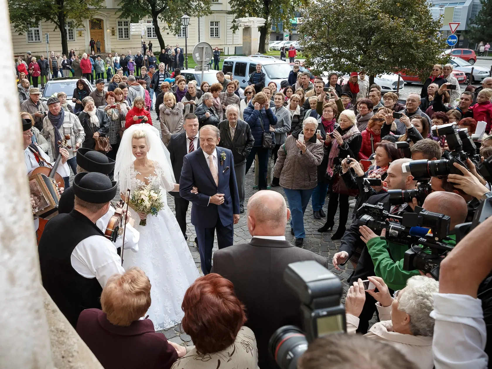 Svadba Zlatice Puskarovej a Patrika Svajdu v Trnave