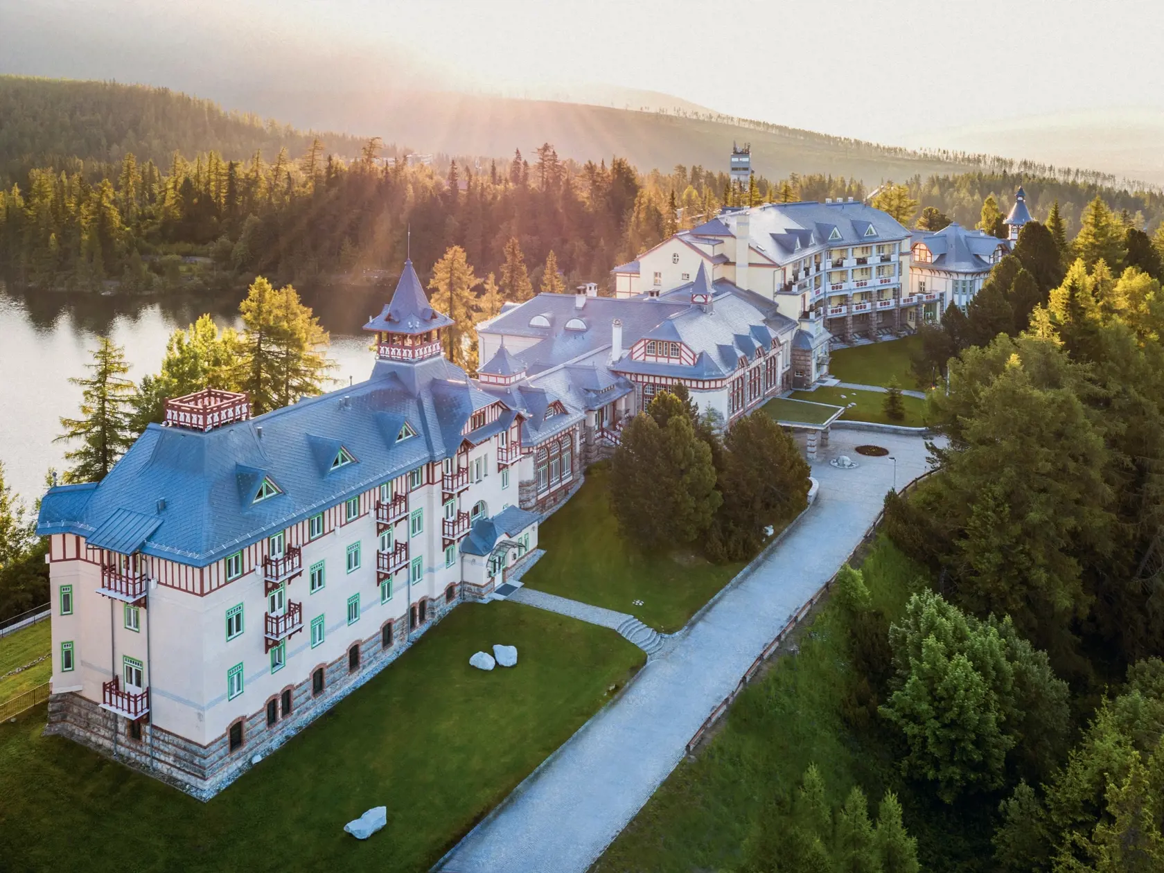 Príspevok môžete využiť takisto na stravovanie a iné služby spojené s rekreáciu ako sú wellness, fitnes centrum, lístky na lanovky, kúpeľné služby, vstupy do bazénov a podobne.