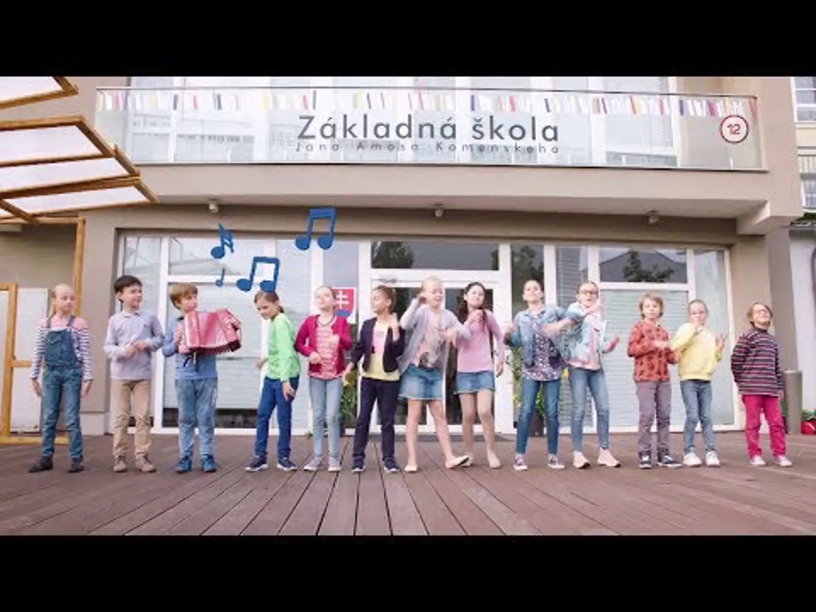 Jojkársky seriál Bola raz jedna škola zažil totálne fiasko len pred pár dňami. Televízia ho stiahla, presunula na stanicu JOJ Plus a na víkendový čas.