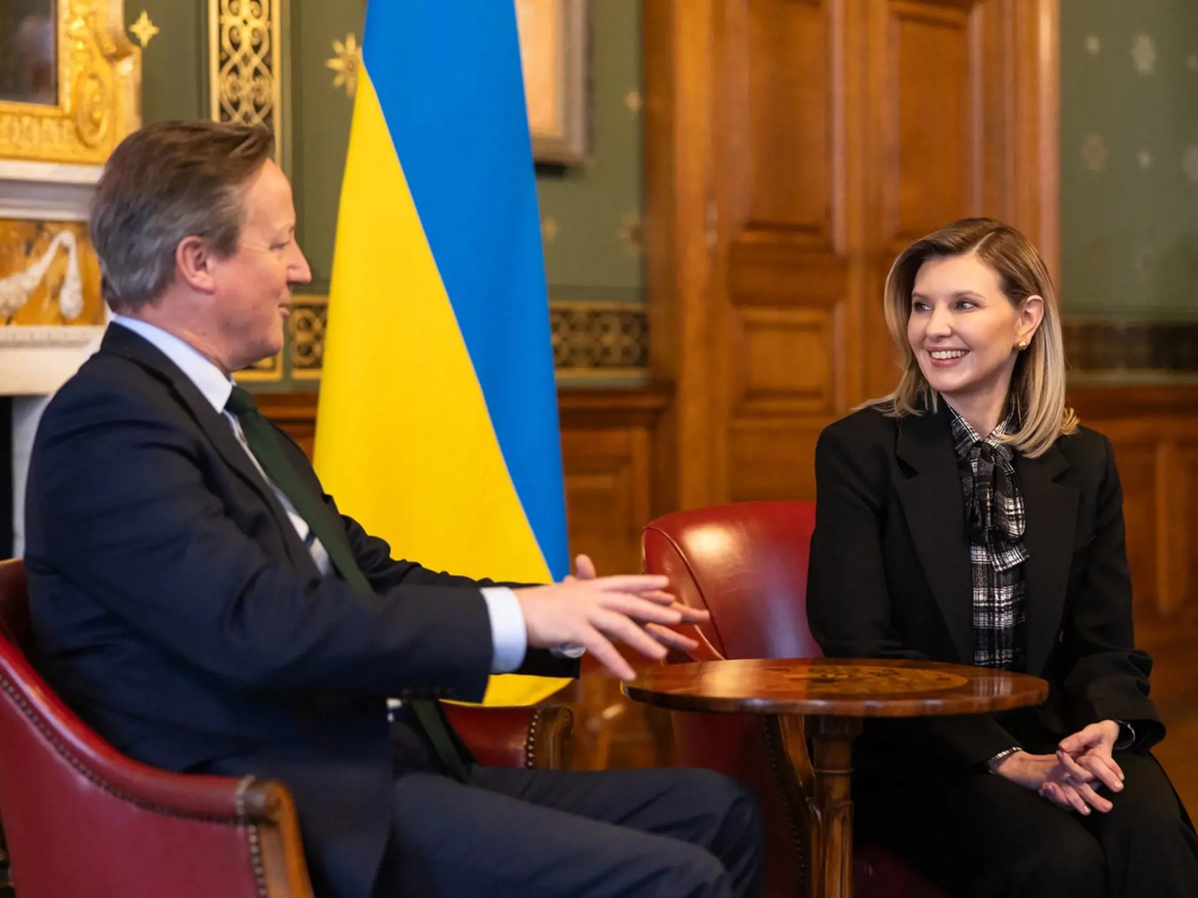 Cameron sa so Zelenským a jeho manželkou stretol už v minulosti.