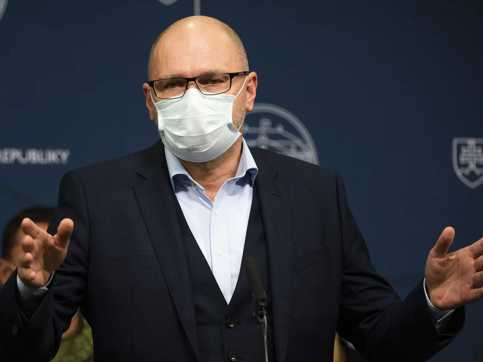 Na snímke minister hospodárstva SR a podpredseda vlády pre ekonomiku SR Richard Sulík (SAS) počas tlačovej konferencie po rokovaní 44. schôdze vlády SR k celoplošnému testovaniu na nový koronavírus v Bratislave 18. októbra 2020. FOTO TASR - Jaroslav Novák