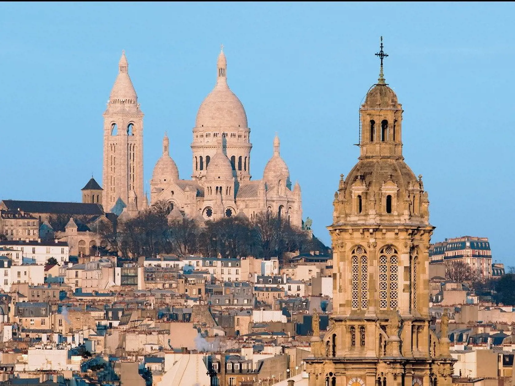 Bazilika Sacre-Coeur vyzerá ako z cukru a vedú