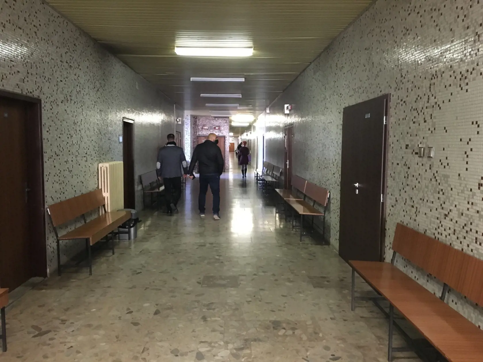 Kvôli opatreniam spojeným s Covid-19  sudca nariadil zmenu pojednávacej miestnosti. (archívne foto)