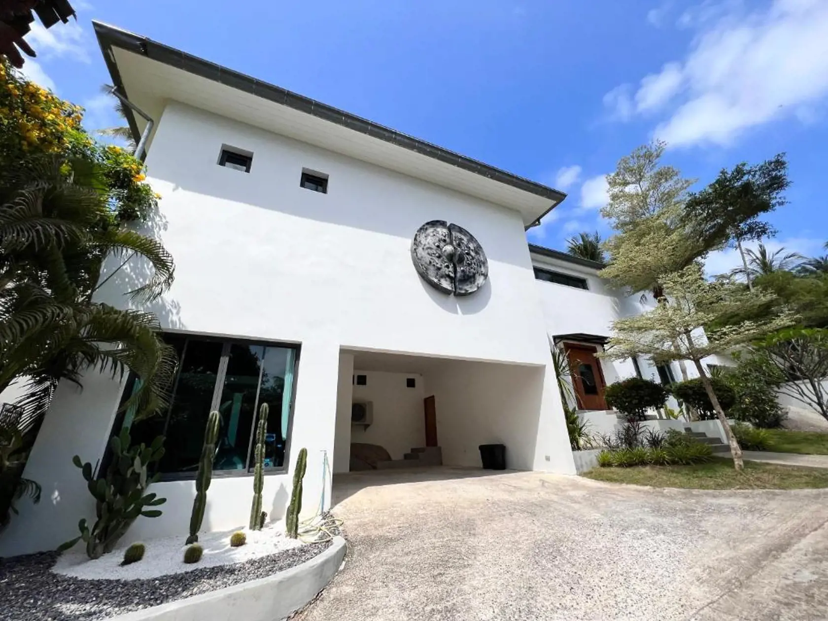 Villa Lucid