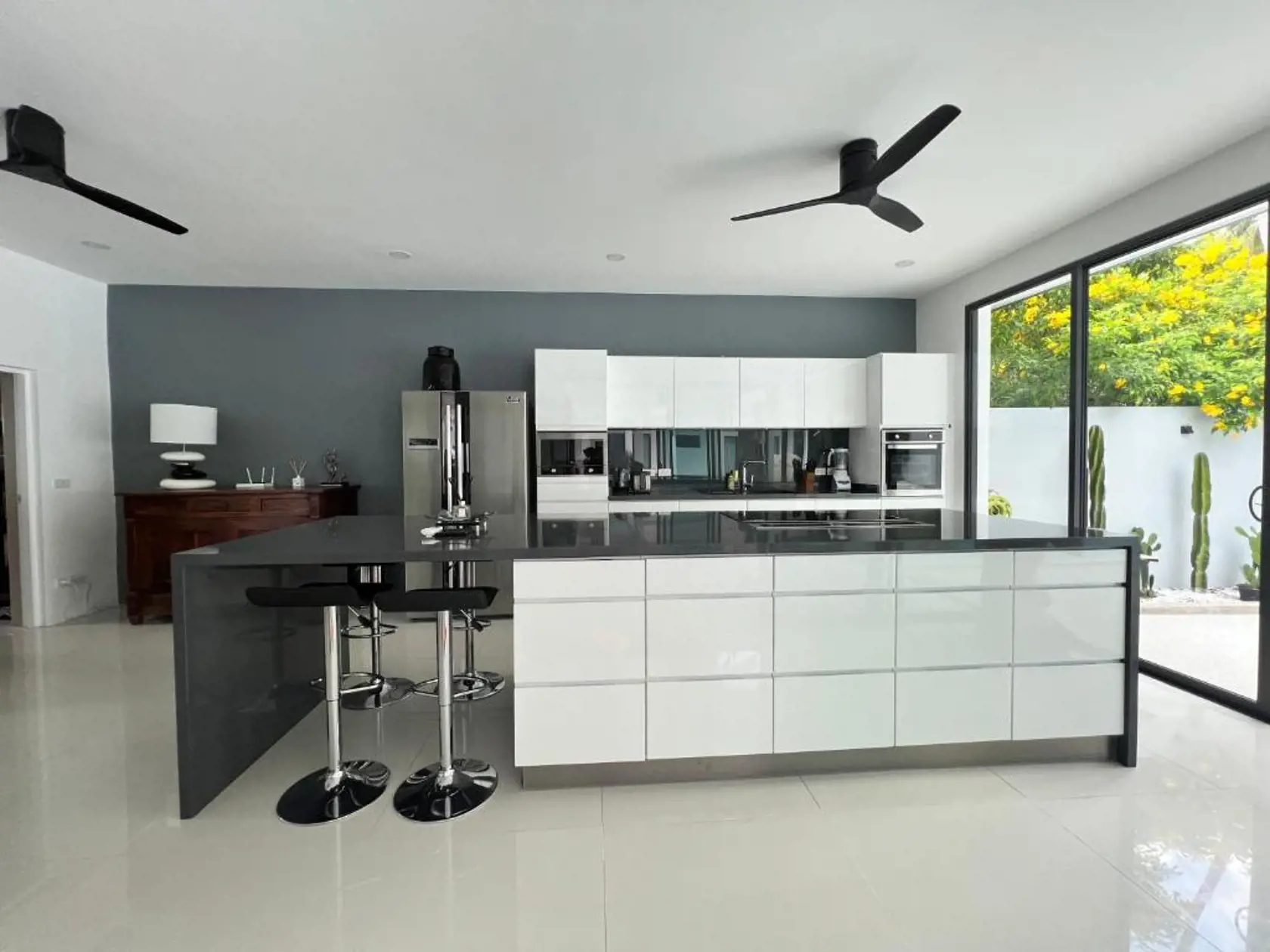 Villa Lucid