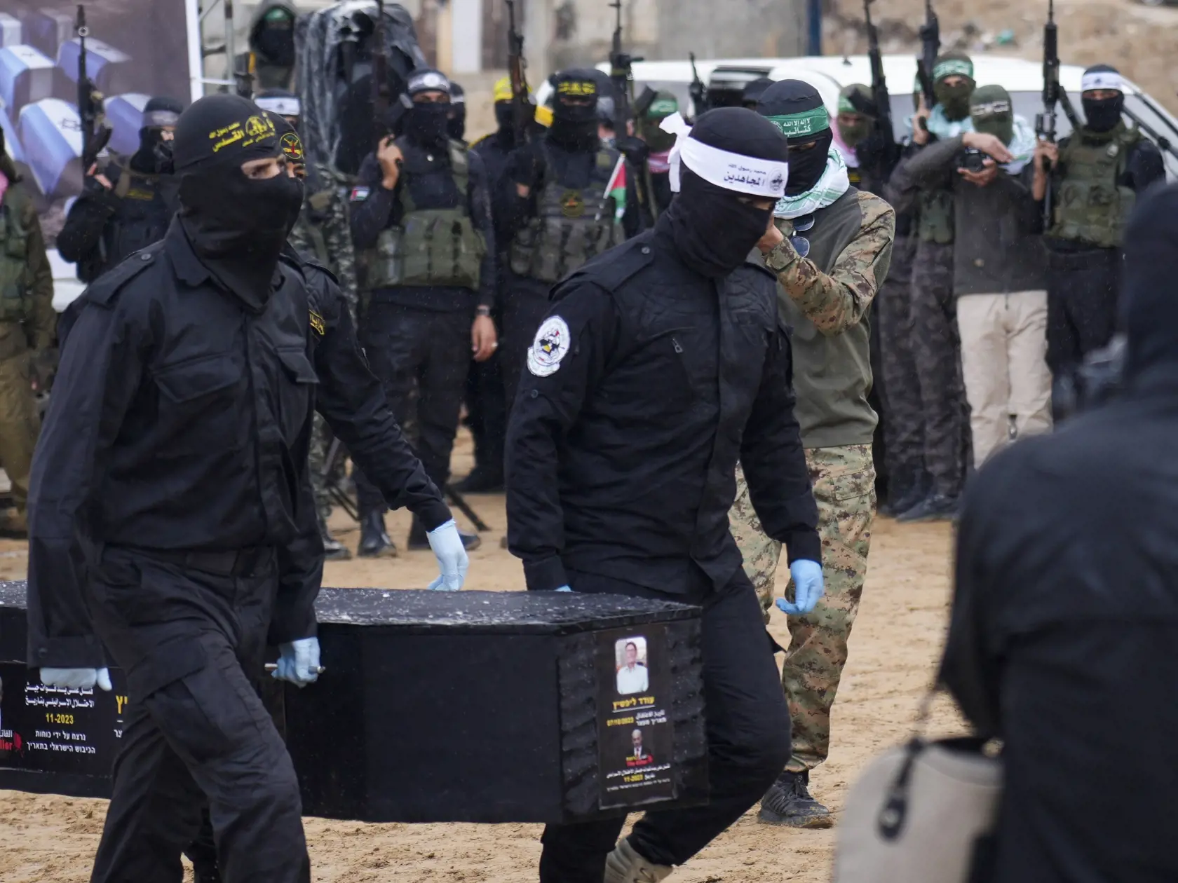 Hamas odovzdal telá rukojemníkov.