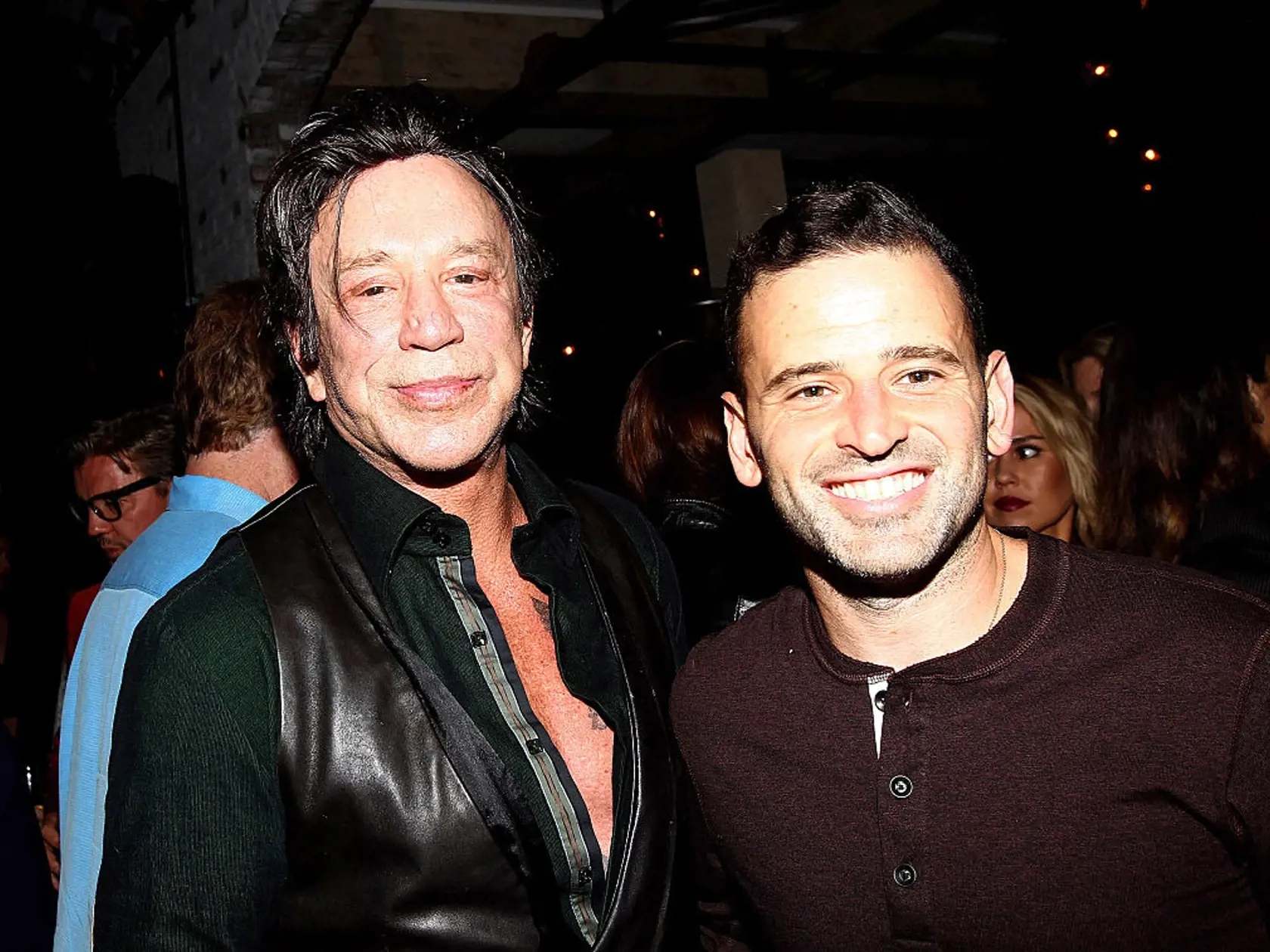 Mickey Rourke (vľavo)