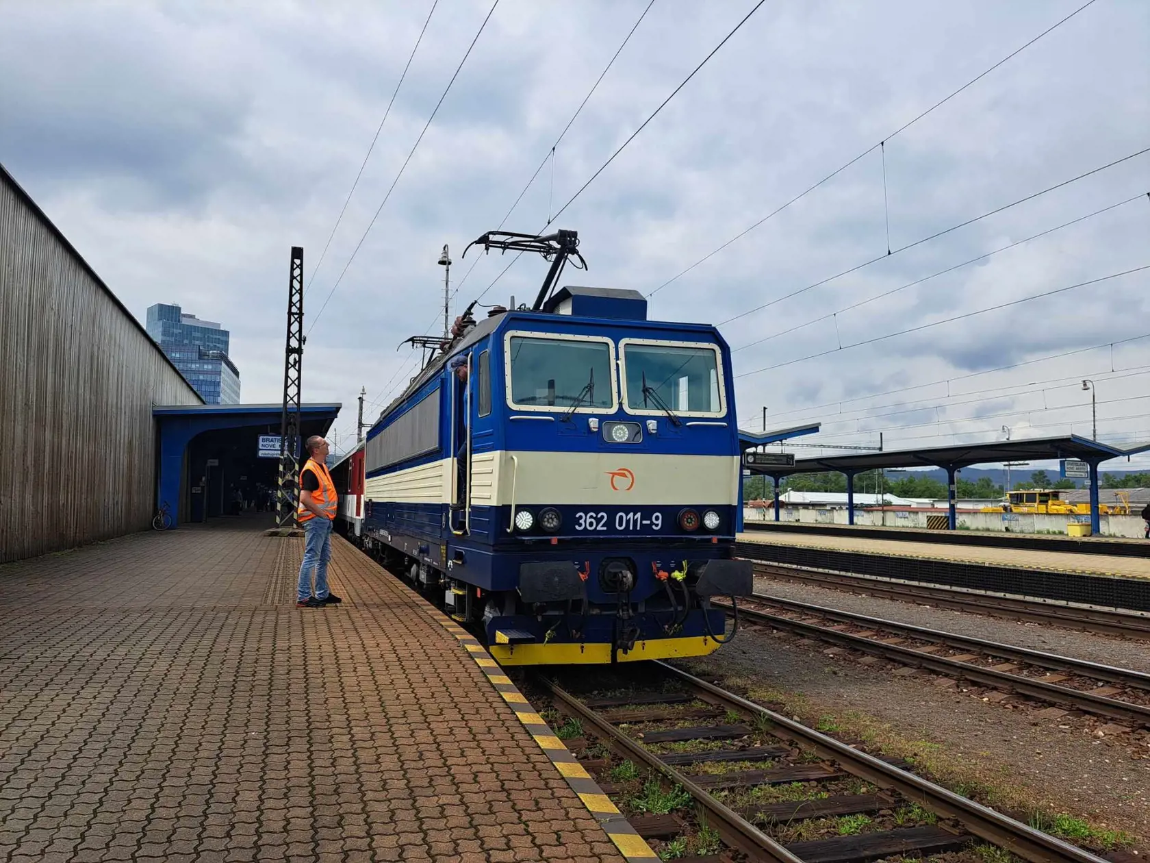 Vlak EuroNight do Splitu vyrazil dnes o 15:26 zo stanice Bratislava-Nové Mesto.