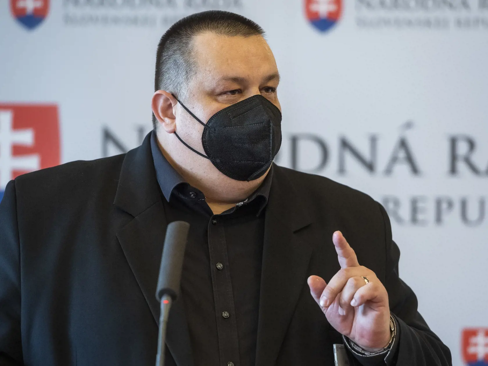 Na snímke hlavný hygienik SR Ján Mikas