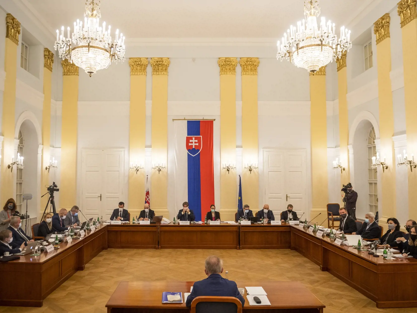 Na snímke schôdza Ústavnoprávneho výboru NR SR, ktorý vypočúva kandidátov na generálneho prokurátora SR v historickej budove NR SR na Župnom námestí v Bratislave vo štvrtok 19. novembra 2020. FOTO TASR - Jaroslav Novák