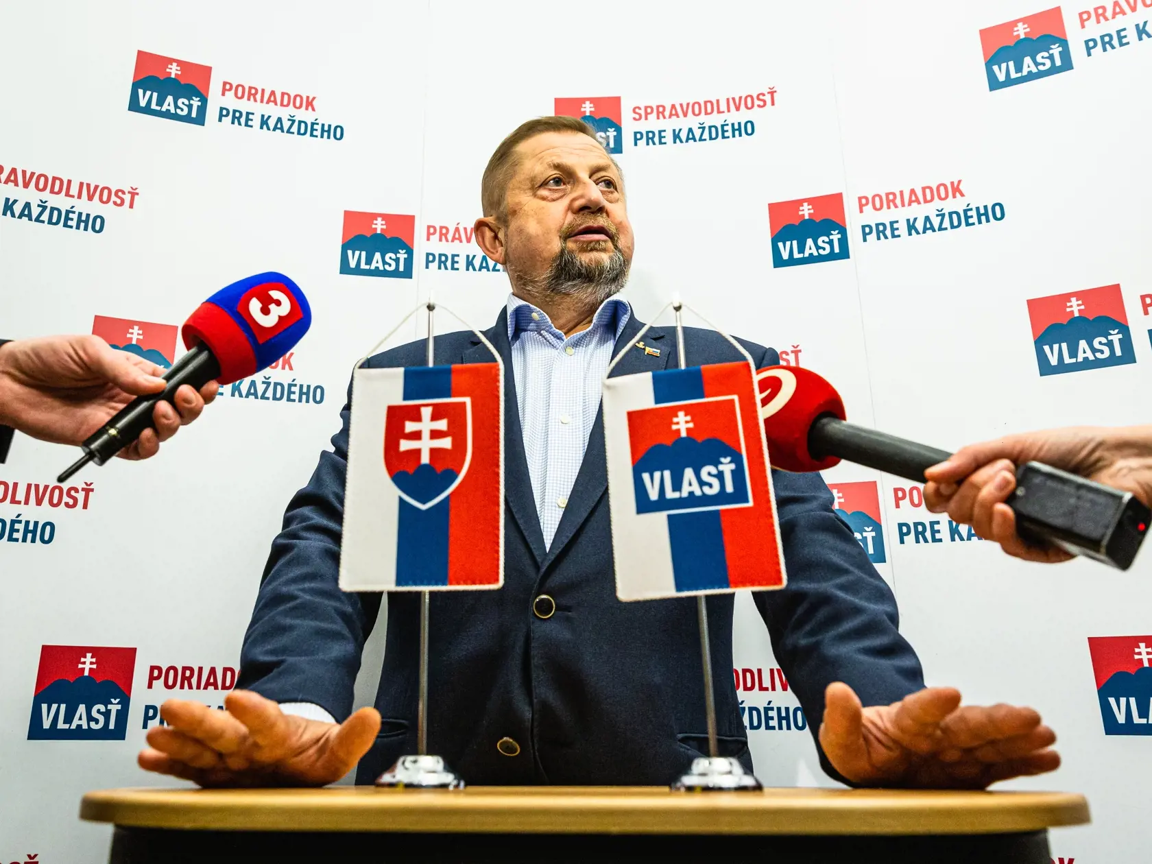 Na snímke v centrále politickej strany Vlasť počas volebnej noci do Národnej rady Slovenskej republiky, 29.2.2020.