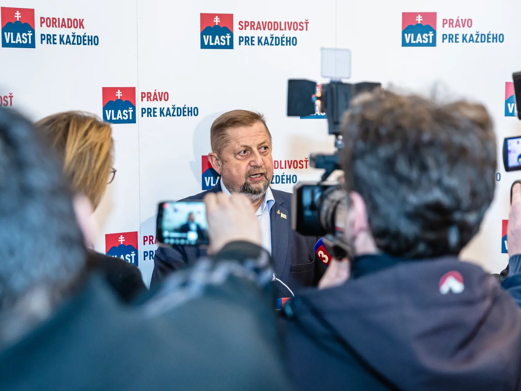 Na snímke v centrále politickej strany Vlasť počas volebnej noci do Národnej rady Slovenskej republiky, 29.2.2020.