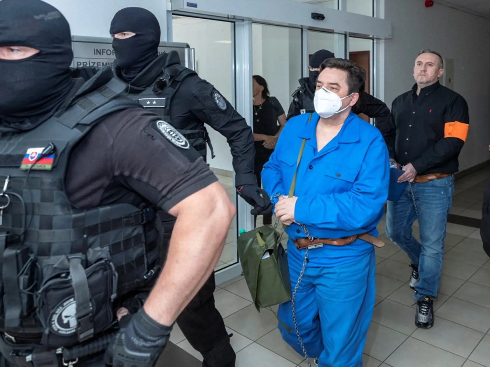 Kúpele definitívne zatvorili v roku 2002 a potom sa "záhadne" dostali do rúk firmy Mariana Kočnera.