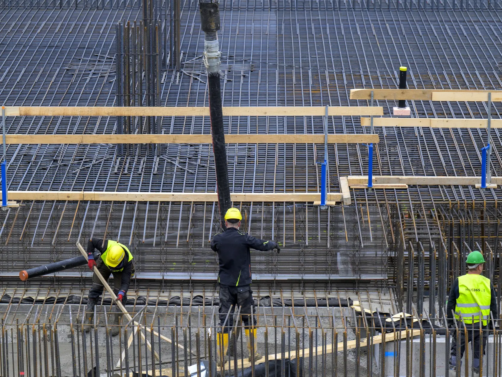 Na snímke aktuálny stav výstavby novej vojenskej nemocnice v Prešove 14. apríla 2025. FOTO TASR - Veronika Mihaliková