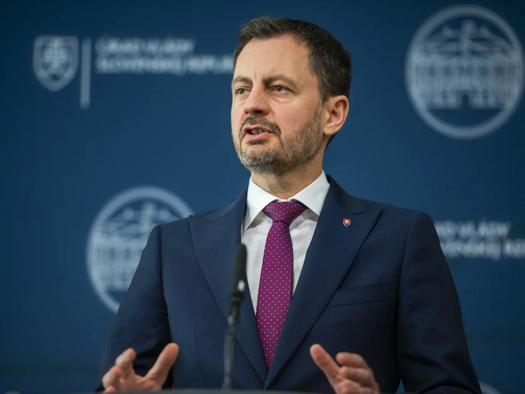 Na snímke dočasne poverený predseda vlády SR Eduard Heger (OĽANO) počas tlačovej konferencie k odchodu ministra zdravotníctva SR Vladimíra Lengvarského (nominant OĽANO) v Bratislave 2. marca 2023.