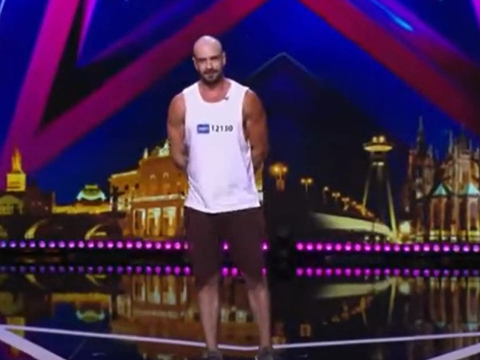 Enrico Miško vystupoval v šou Československo má talent s vlastnou rapovou skladbou.
