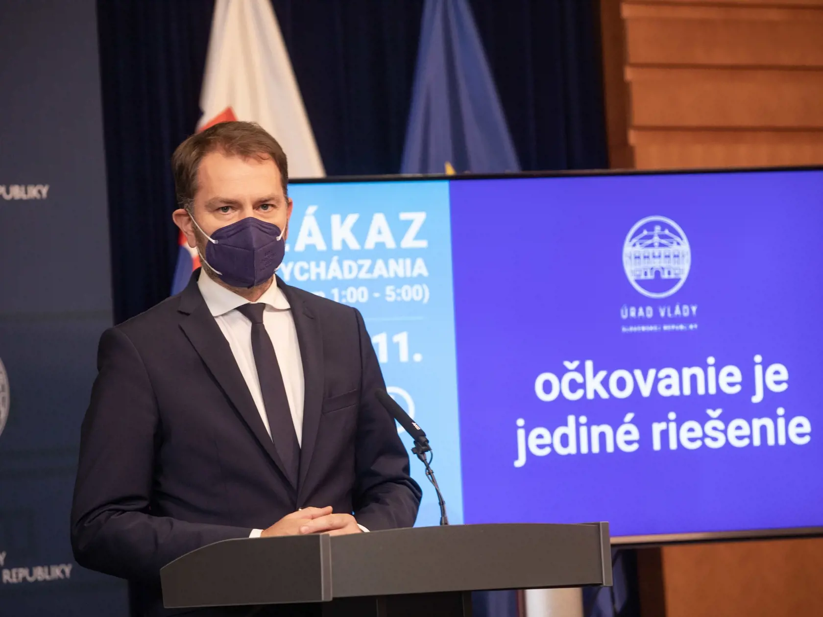  Na snímke je predseda hnutia OĽANO a Minister financií Igor Matovič počas rokovania vlády na ktorom vláda prijala dvojtýžňový lockdown.