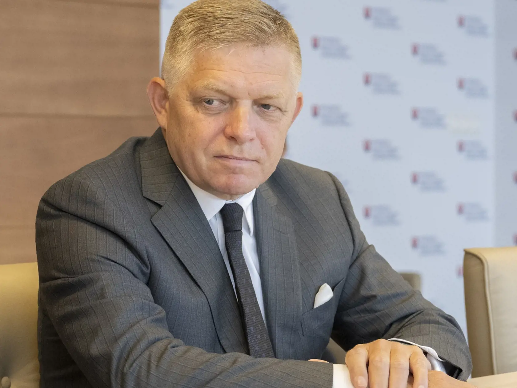 Na snímke premiér SR Robert Fico (Smer-SD) počas návštevy Ministerstva školstva 20. augusta 2024 v Bratislave.