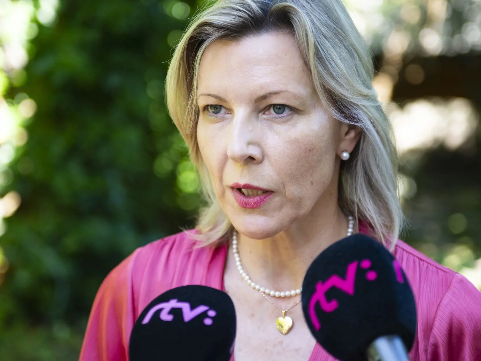 Na snímke predsedkyňa OZ Za našu vodu Annamarie Veličová počas tlačovej konferencie na tému: Aktuálne výsledky z cesty do Trojuholníka smrti poukazujú na fakt, že najväčšia enviromentálna záťaž na Slovensku - odkalisko Poša je stále aktívna 25. augusta 2020 v Bratislave.